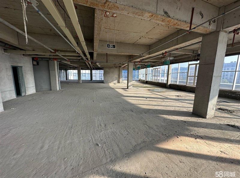 东城核心|整栋产权写字楼出售!三层临街,彰显企业实力!